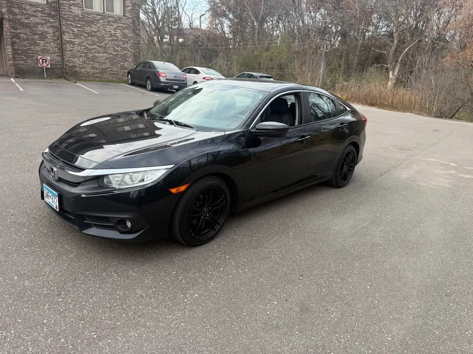 2017 Honda Civic 10th Gen - Image 2 of 9