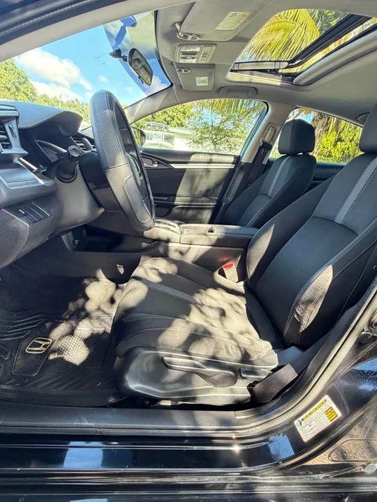2017 Honda Civic 10th Gen - Image 16 of 20