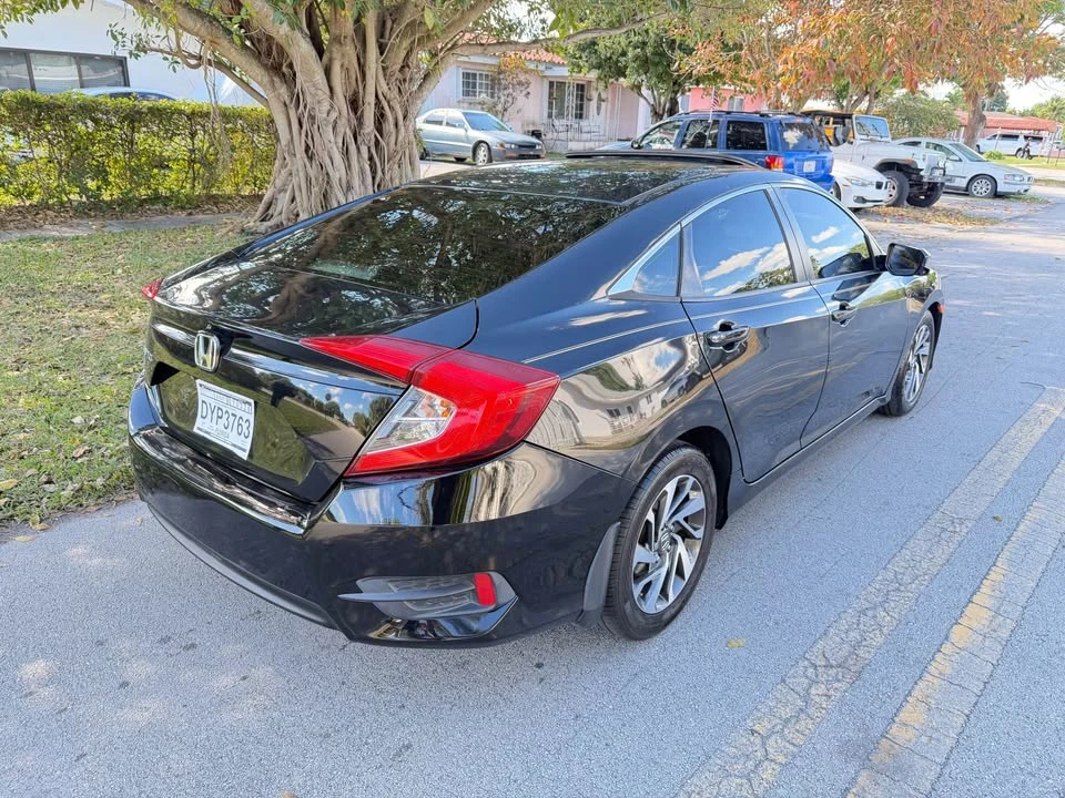 2017 Honda Civic 10th Gen - Image 6 of 20