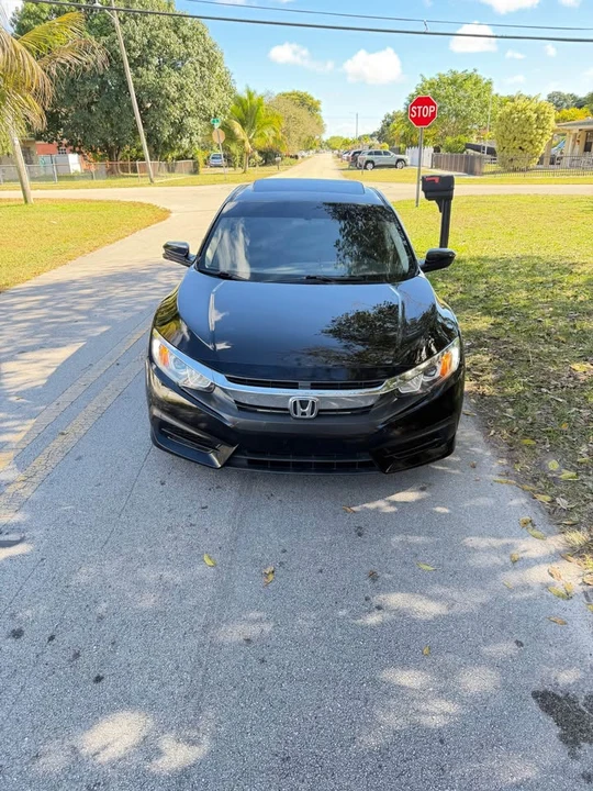 2017 Honda Civic 10th Gen - Image 2 of 20