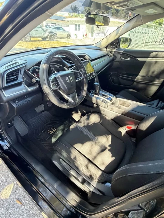 2017 Honda Civic 10th Gen - Image 12 of 20