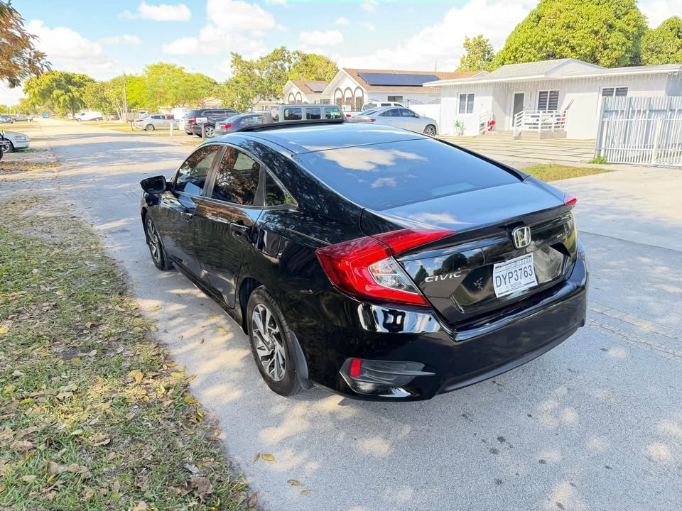 2017 Honda Civic 10th Gen - Image 8 of 20