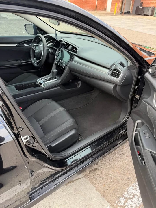2017 Honda Civic 10th Gen - Image 6 of 7