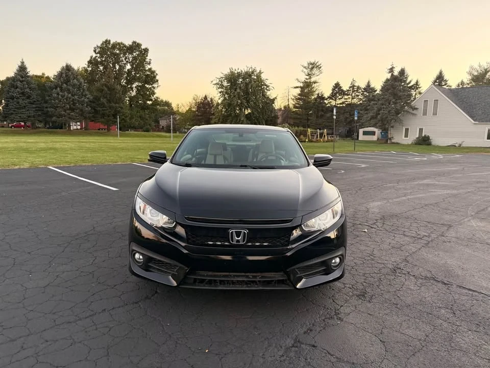 2017 Honda Civic 10th Gen - Image 2 of 11