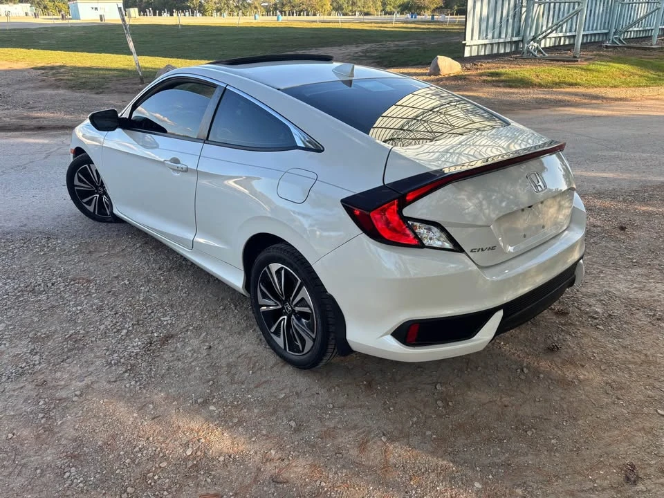 2017 Honda Civic 10th Gen - Image 3 of 15