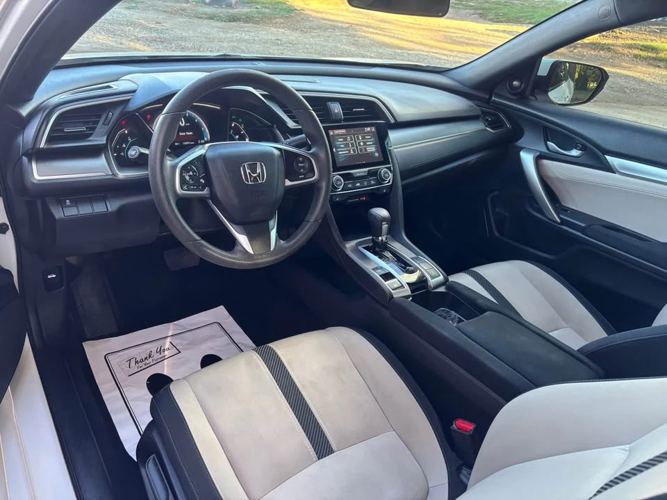 2017 Honda Civic 10th Gen - Image 10 of 15