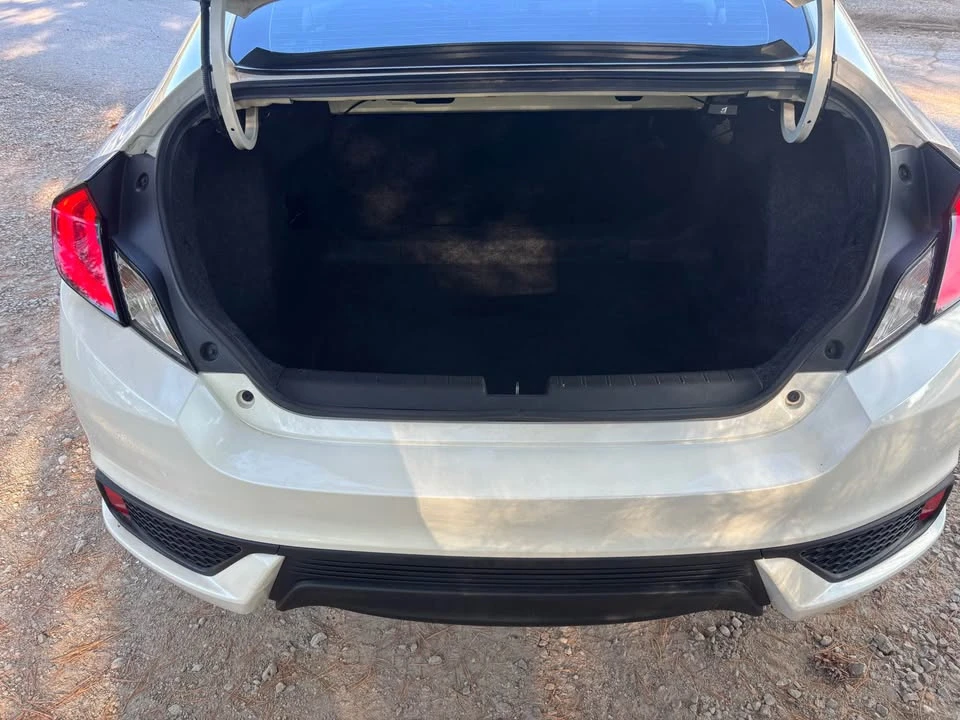 2017 Honda Civic 10th Gen - Image 8 of 15