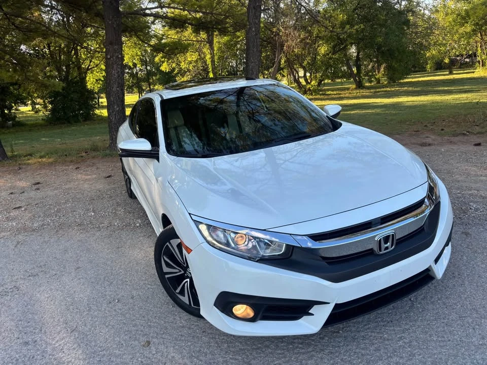 2017 Honda Civic 10th Gen - Image 4 of 15