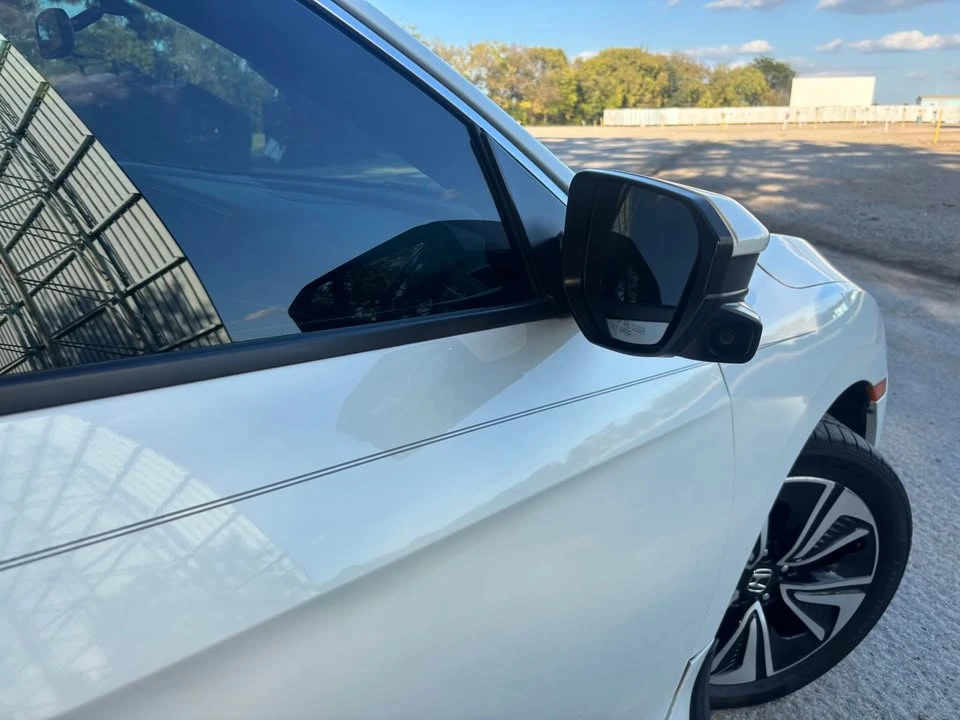2017 Honda Civic 10th Gen - Image 9 of 15
