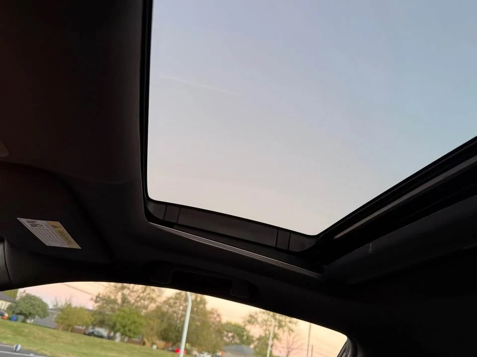 2017 Honda Civic 10th Gen - Image 6 of 11
