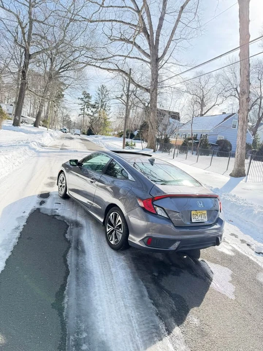 2017 Honda Civic 10th Gen - Image 3 of 17