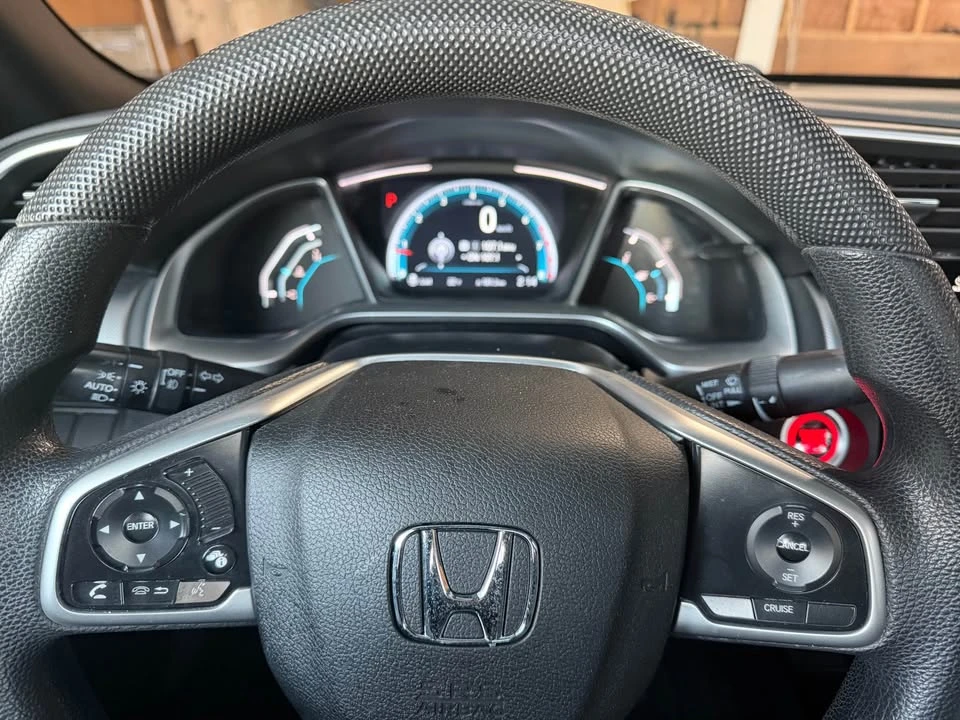 2017 Honda Civic 10th Gen - Image 9 of 17