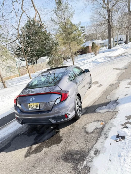 2017 Honda Civic 10th Gen - Image 7 of 17
