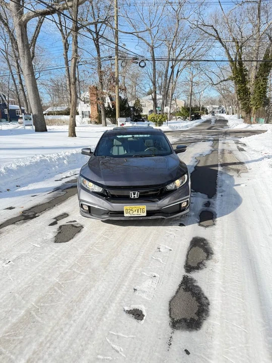 2017 Honda Civic 10th Gen - Image 4 of 17