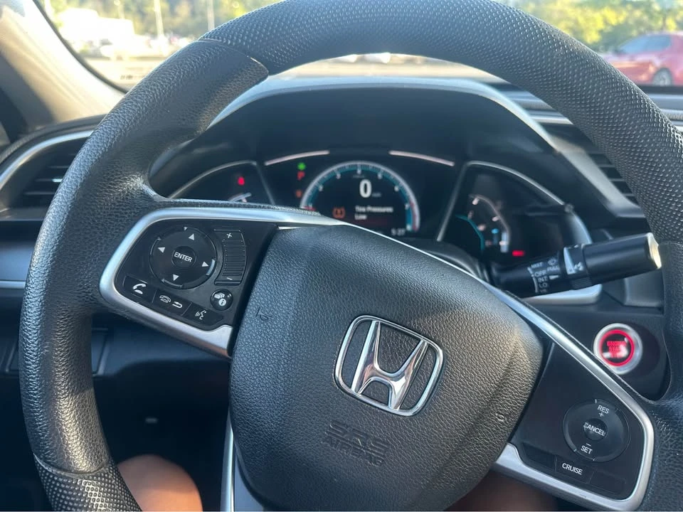 2017 Honda Civic 10th Gen - Image 6 of 8