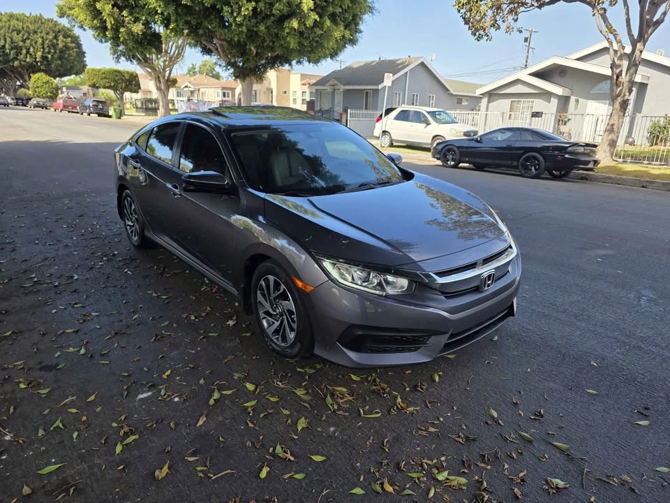 2017 Honda Civic 10th Gen - Image 4 of 12