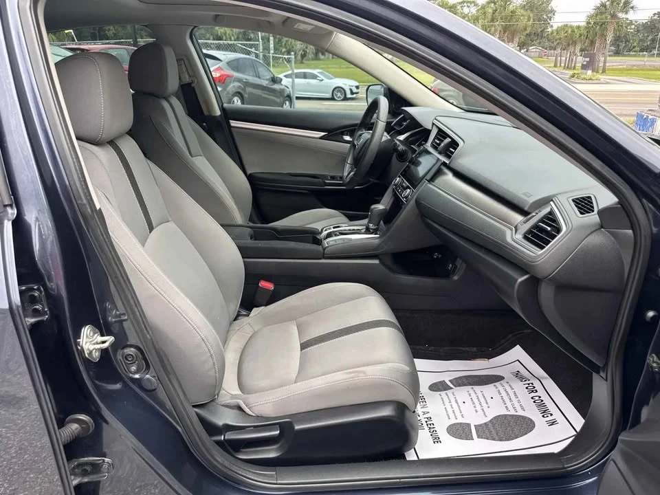 2017 Honda Civic 10th Gen - Image 8 of 13