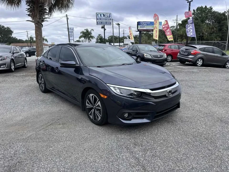 2017 Honda Civic 10th Gen - Image 2 of 13
