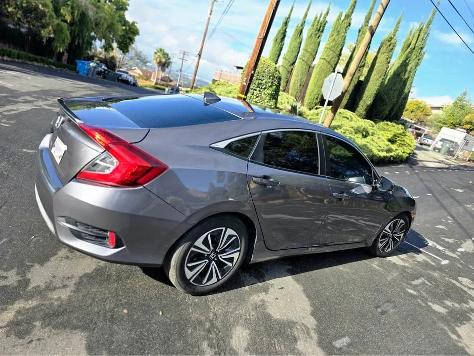 2017 Honda Civic 10th Gen - Image 2 of 19