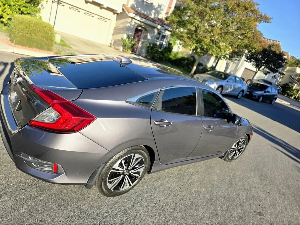 2017 Honda Civic 10th Gen - Image 5 of 19