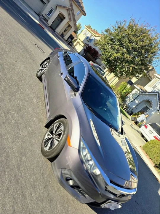 2017 Honda Civic 10th Gen - Image 6 of 19