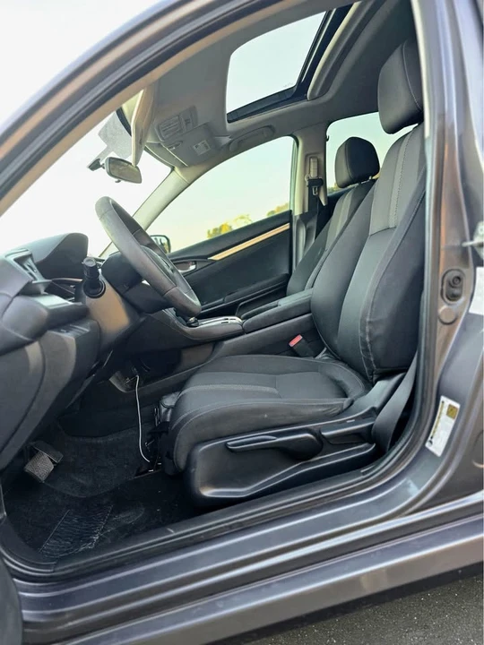 2017 Honda Civic 10th Gen - Image 18 of 19