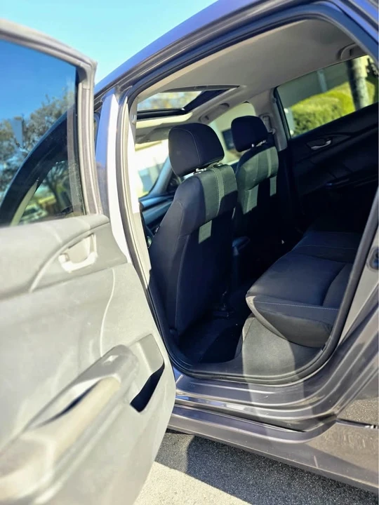 2017 Honda Civic 10th Gen - Image 15 of 19