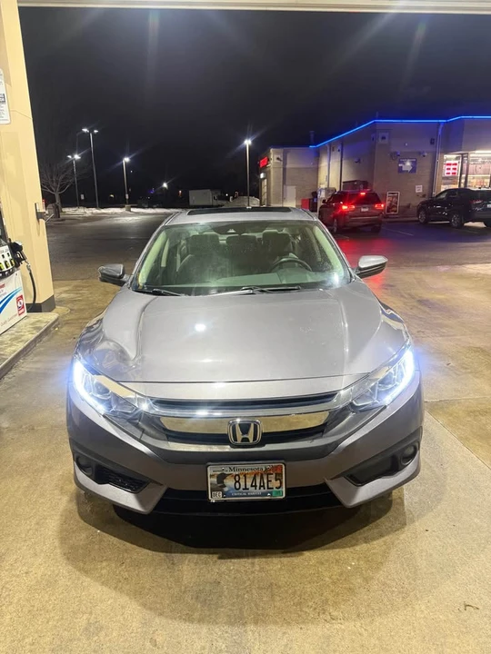 2017 Honda Civic 10th Gen - Image 3 of 12