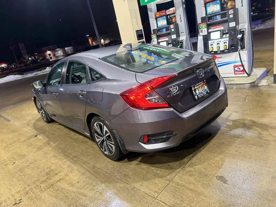 2017 Honda Civic 10th Gen - Image 7 of 12