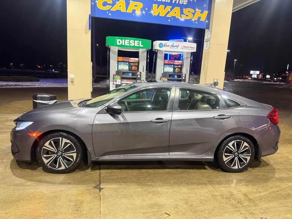 2017 Honda Civic 10th Gen - Image 2 of 12