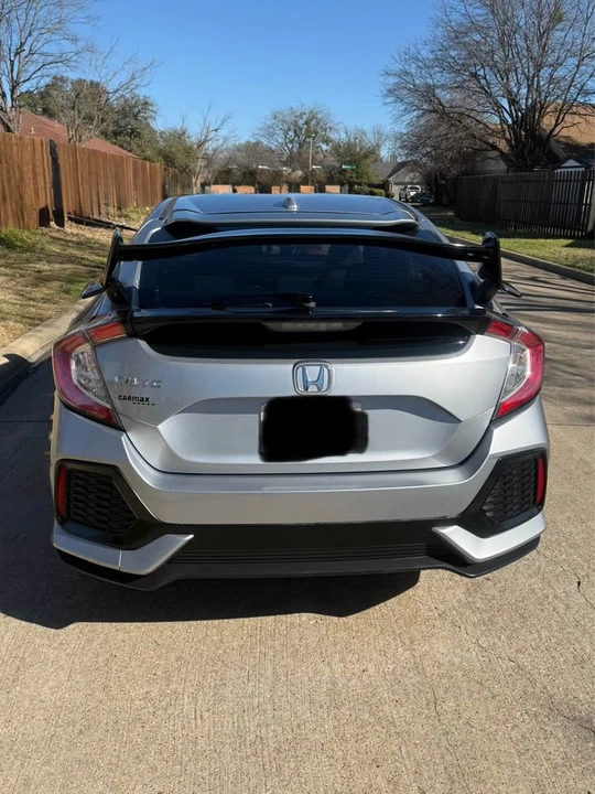2017 Honda Civic 10th Gen - Image 4 of 11