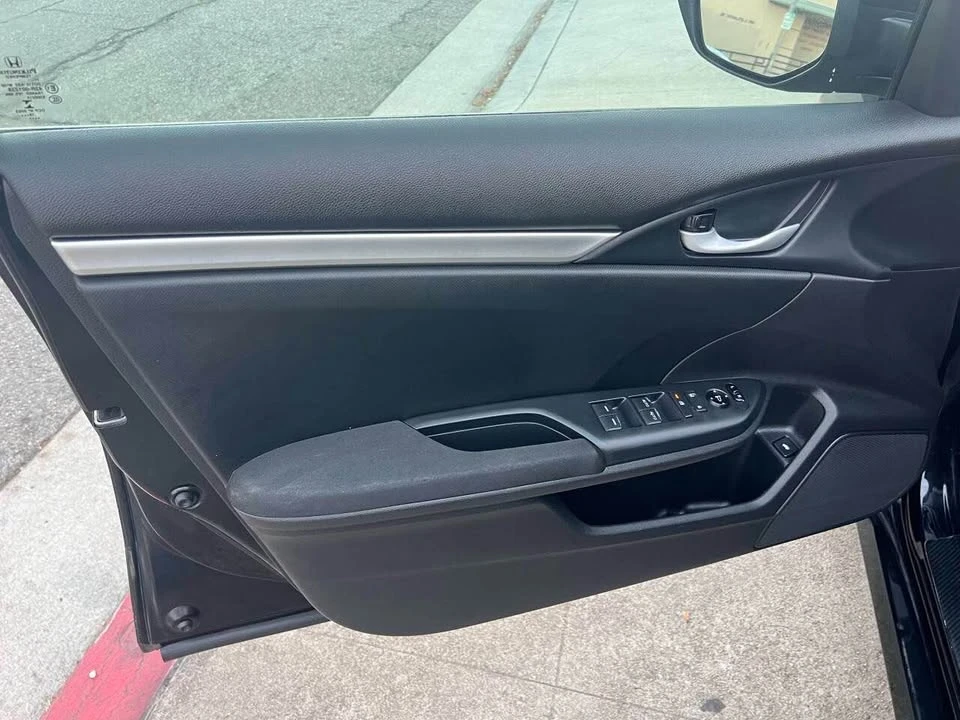 2017 Honda Civic 10th Gen - Image 11 of 13