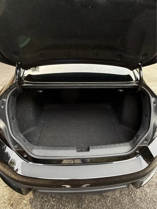 2017 Honda Civic 10th Gen - Image 13 of 14