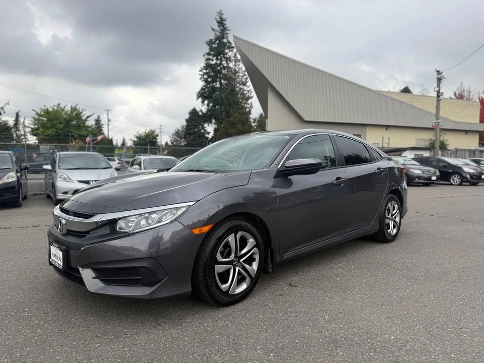 2017 Honda Civic 10th Gen - Image 8 of 17