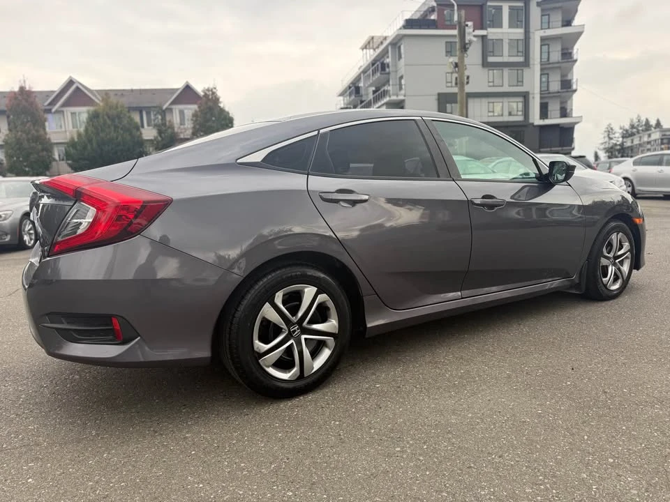 2017 Honda Civic 10th Gen - Image 4 of 17
