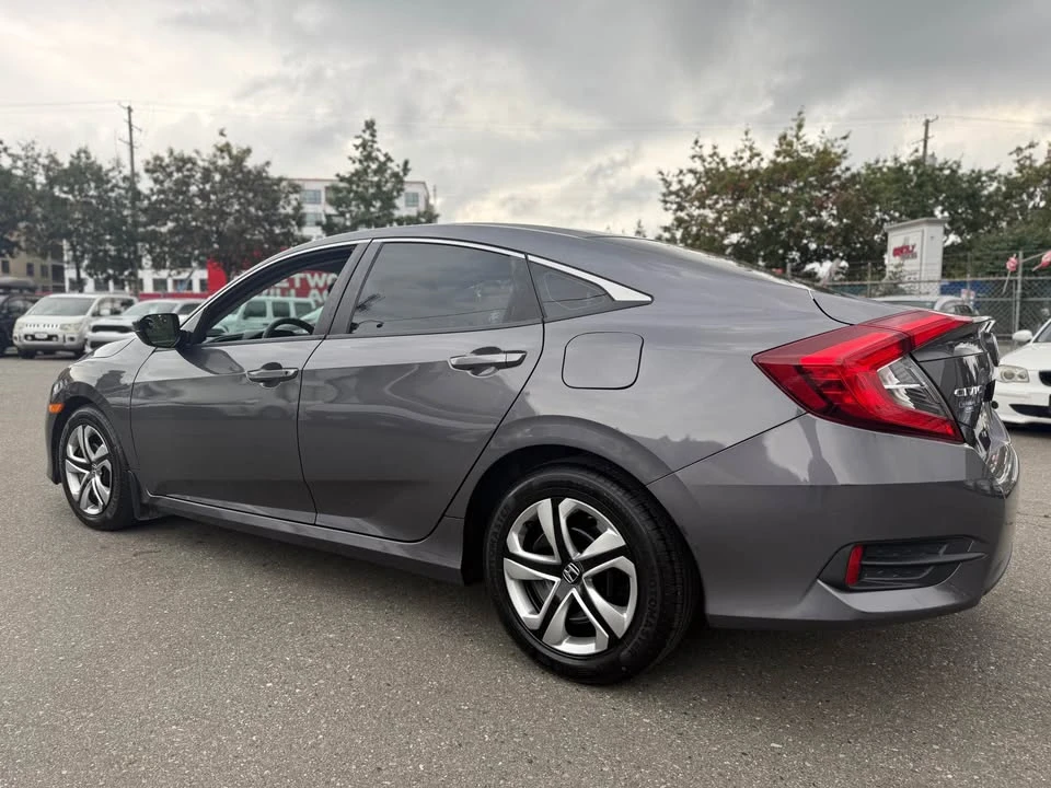 2017 Honda Civic 10th Gen - Image 6 of 17
