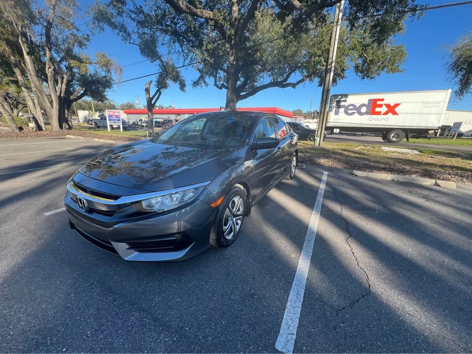 2017 Honda Civic 10th Gen - Image 3 of 15