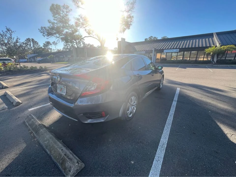 2017 Honda Civic 10th Gen - Image 7 of 15