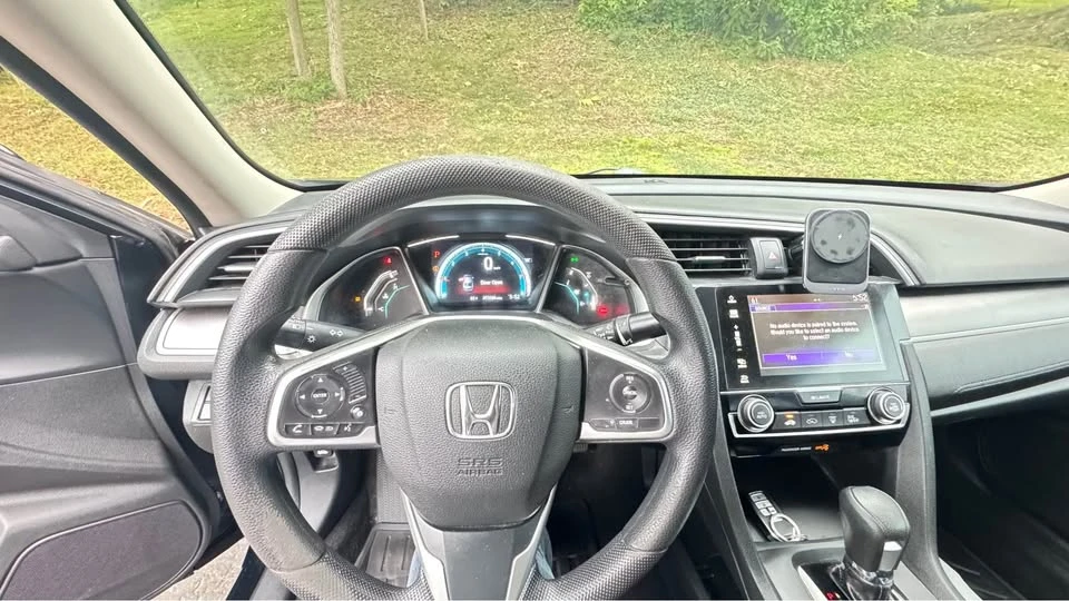 2017 Honda Civic 10th Gen - Image 7 of 10