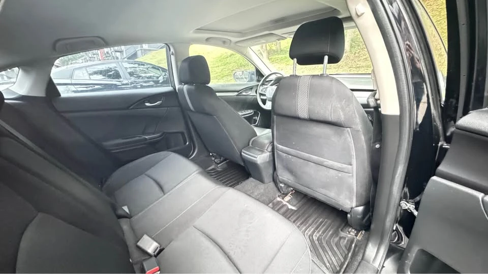 2017 Honda Civic 10th Gen - Image 9 of 10