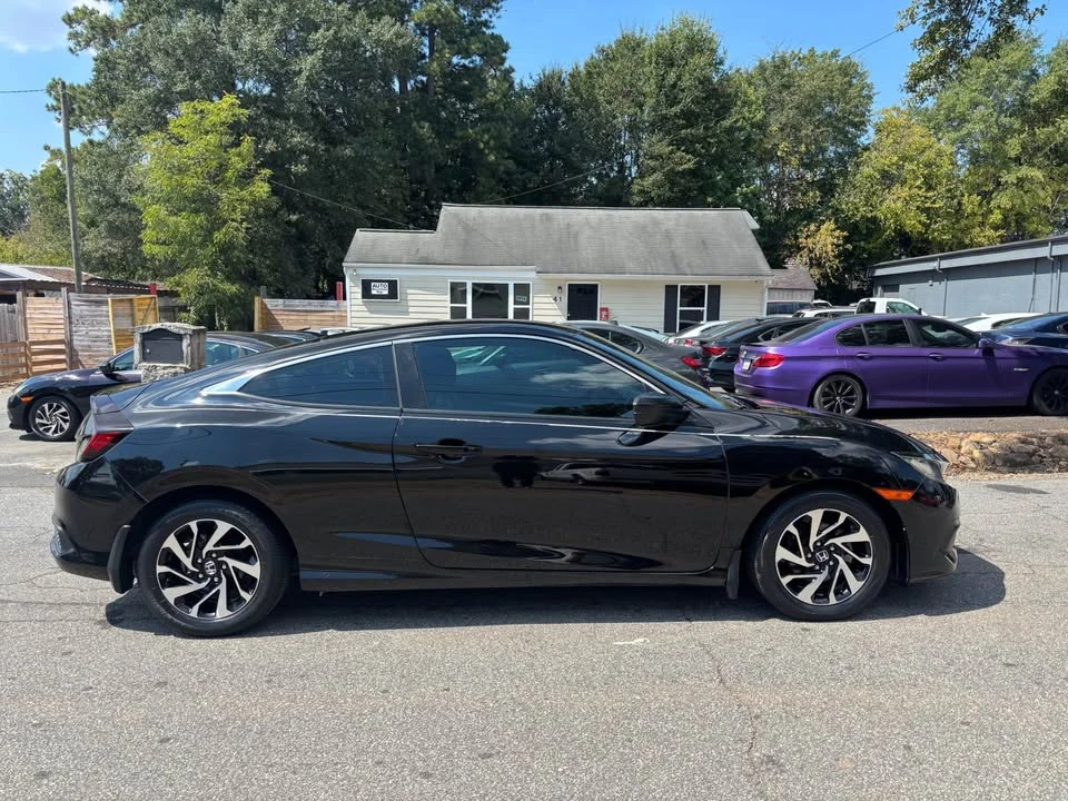 2017 Honda Civic 10th Gen - Image 5 of 15
