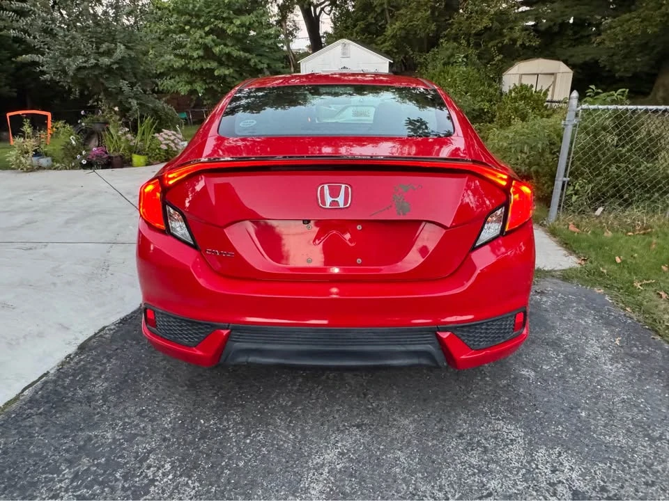 2017 Honda Civic 10th Gen - Image 4 of 10