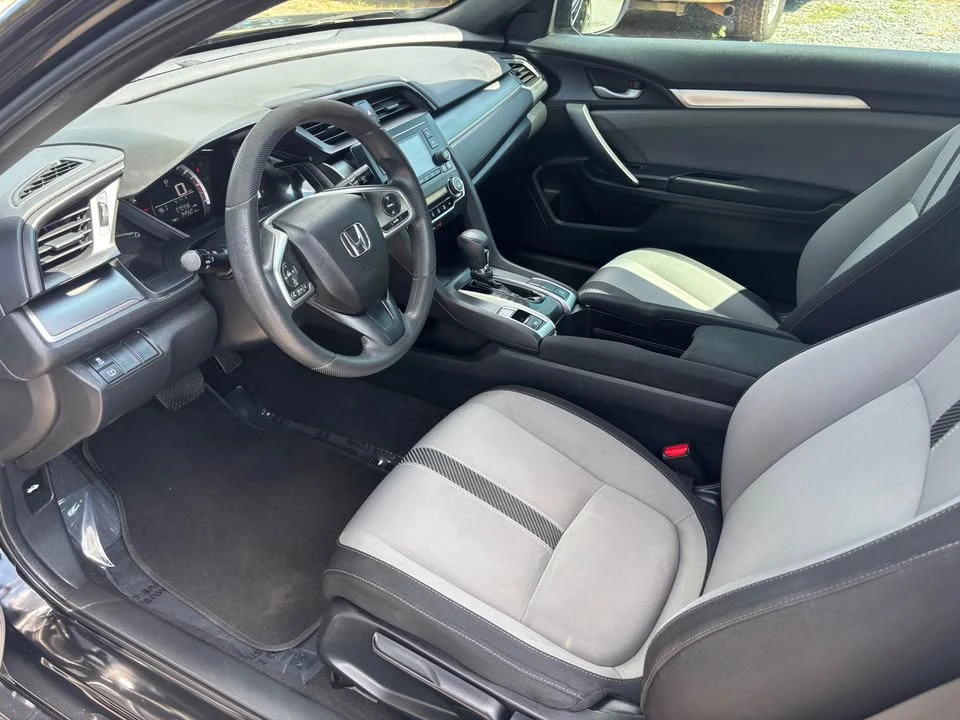 2017 Honda Civic 10th Gen - Image 8 of 15