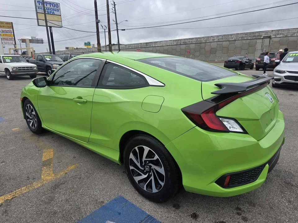 2017 Honda Civic 10th Gen - Image 7 of 15