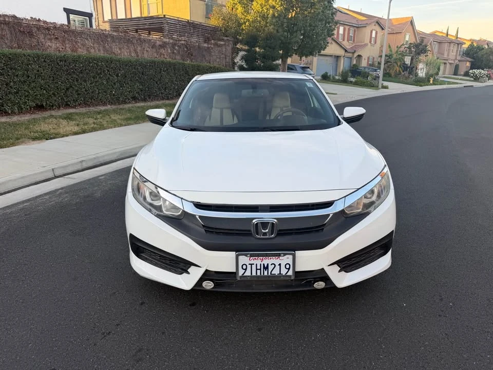 2017 Honda Civic 10th Gen - Image 2 of 12