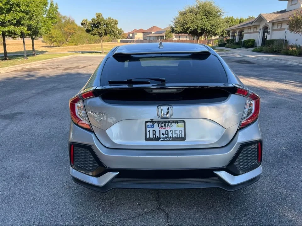 2017 Honda Civic 10th Gen - Image 7 of 16