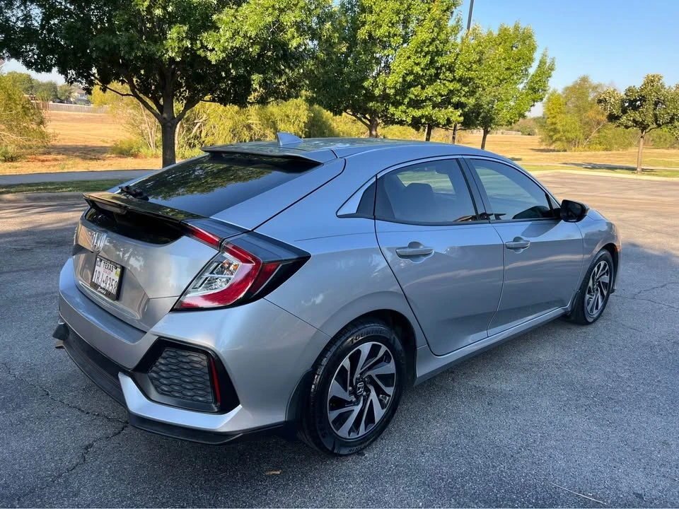 2017 Honda Civic 10th Gen - Image 6 of 16