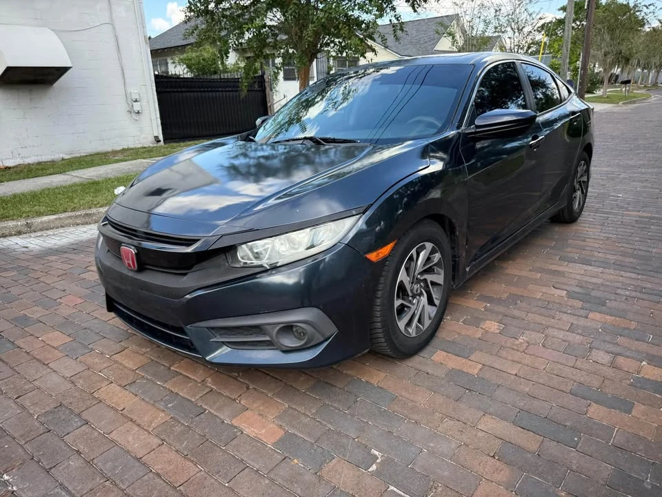 2017 Honda Civic 10th Gen - Image 3 of 20