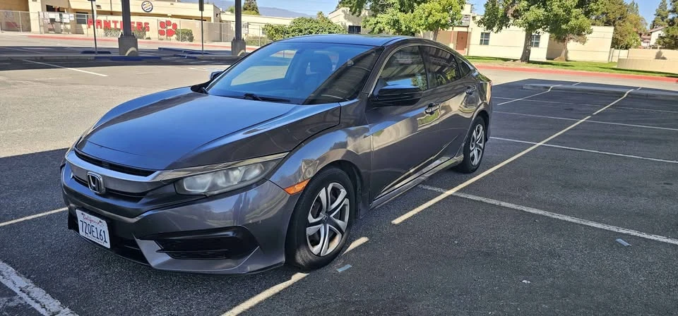 2017 Honda Civic 10th Gen - Image 11 of 13