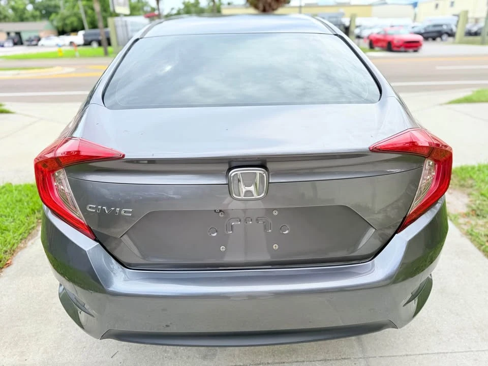 2017 Honda Civic 10th Gen - Image 7 of 15